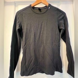 Helly Hansen merino wool base layer size Small